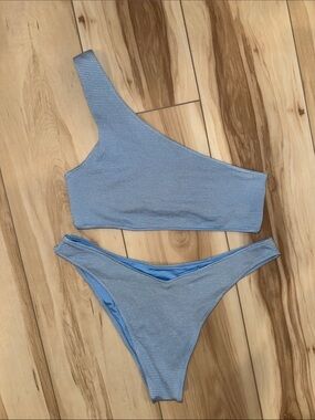 Frankie’s Bikinis 💙